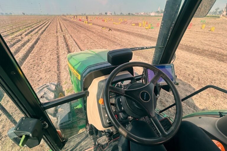 Unions sound alarm on last-minute push for robot farm equipment Unions sound alarm on last-minute push for robot farm equipment
