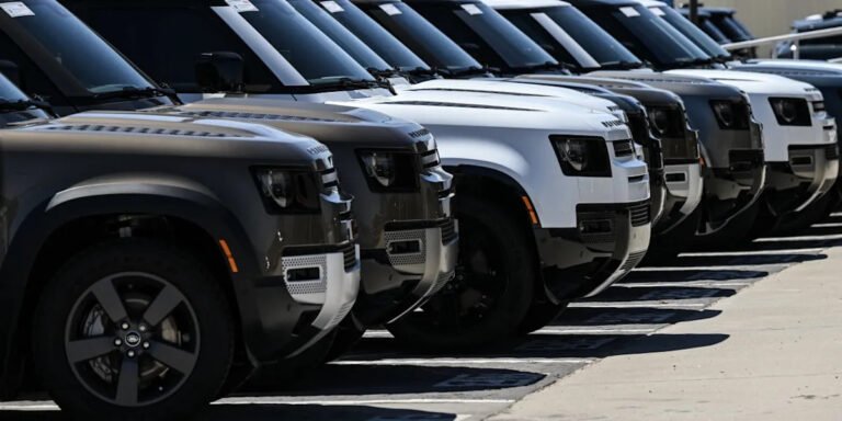 Range Rover Maker to Cut 4,000 Jobs as Trump’s Tariffs Bite Range Rover Maker to Cut 4,000 Jobs as Trump’s Tariffs Bite